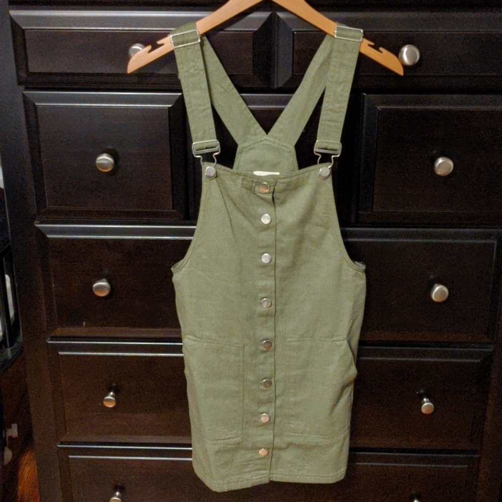 Overall dress